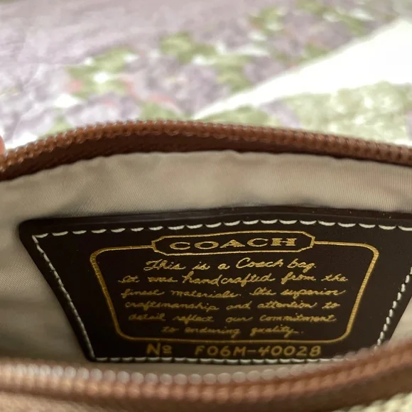 𝘊𝘰𝘢𝘤𝘩 𝘞𝘳𝘪𝘴𝘵𝘭𝘦𝘵⭐️ - Picture 5 of 5